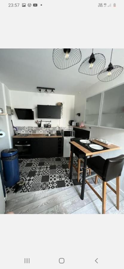 Apartamento T2 Proche Gare Avec Wifi Chartres Exterior foto